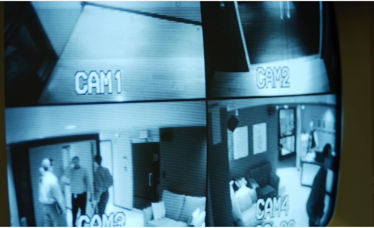 Axis Q8752-E PTZ camera review,Axis bispectral PTZ camera worth buying,Axis Q8752-E pros cons,thermal and visual camera outdoor,best outdoor security PTZ camera,Axis Q8752-E vs alternatives unboxing and complete package contents