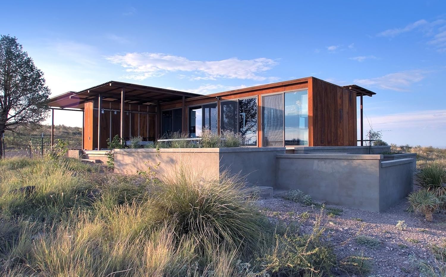 shipping container shop unit review,prefabricated steel kiosk worth buying,modular container café pros cons,best portable shop container unit,should I buy a shipping container building,container shop unit vs alternatives performance testing and real-world results