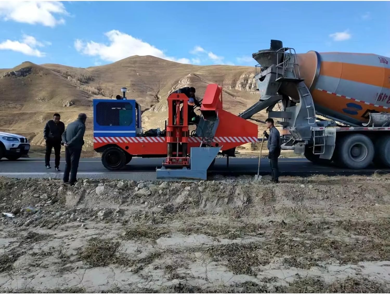 concrete slipform curb machine,should I buy concrete slipform curb machine,concrete slipform curb machine pros cons,concrete curb machine worth buying,best concrete slipform paver,Jersey barrier slipform machine vs performance testing and real-world results