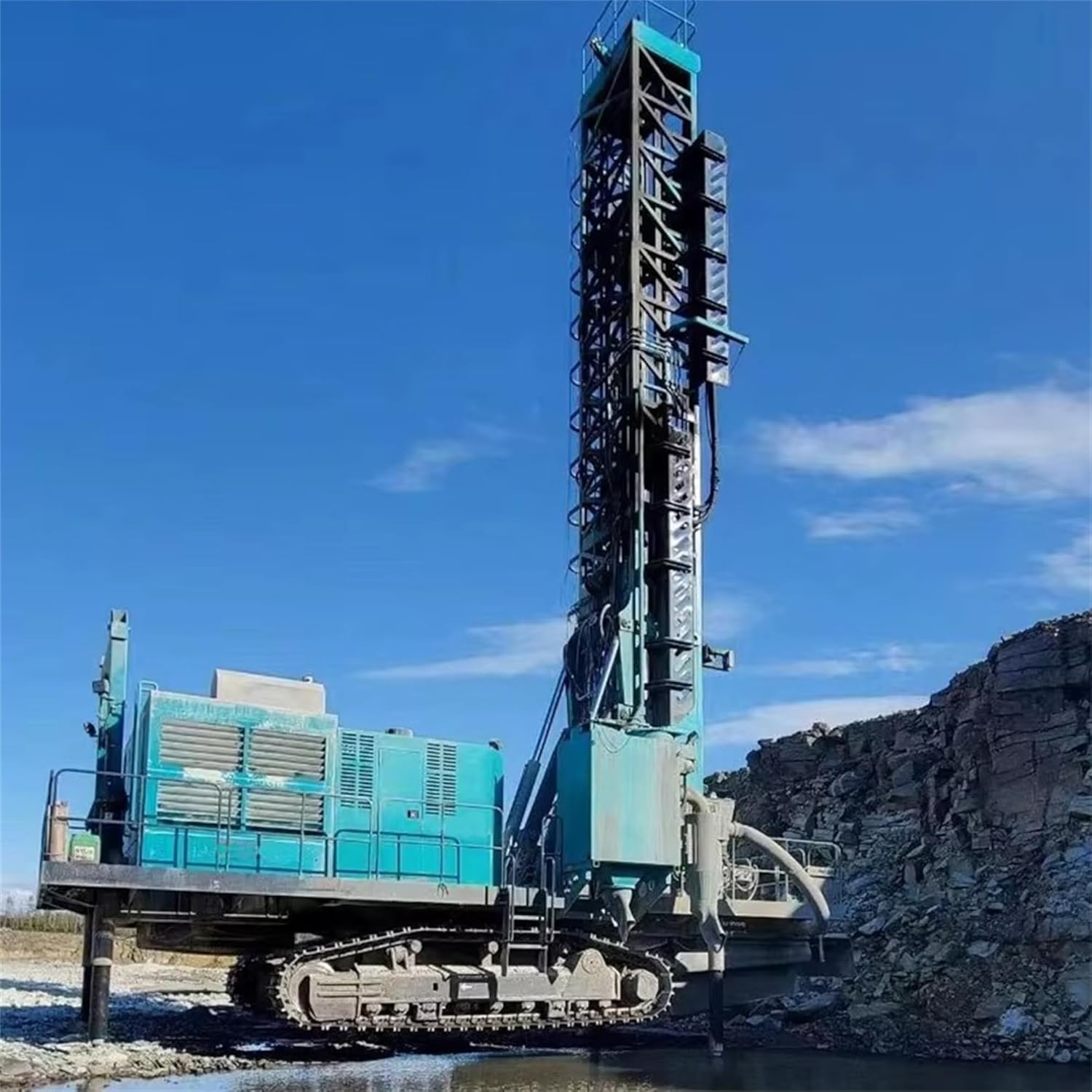 crawler water well drilling rig,should I buy a crawler drilling rig,crawler water well drilling rig pros cons,crawler borehole drilling machine,best crawler drilling rig for uneven terrain,crawler drilling rig vs truck mounted - detailed features and technical specifications