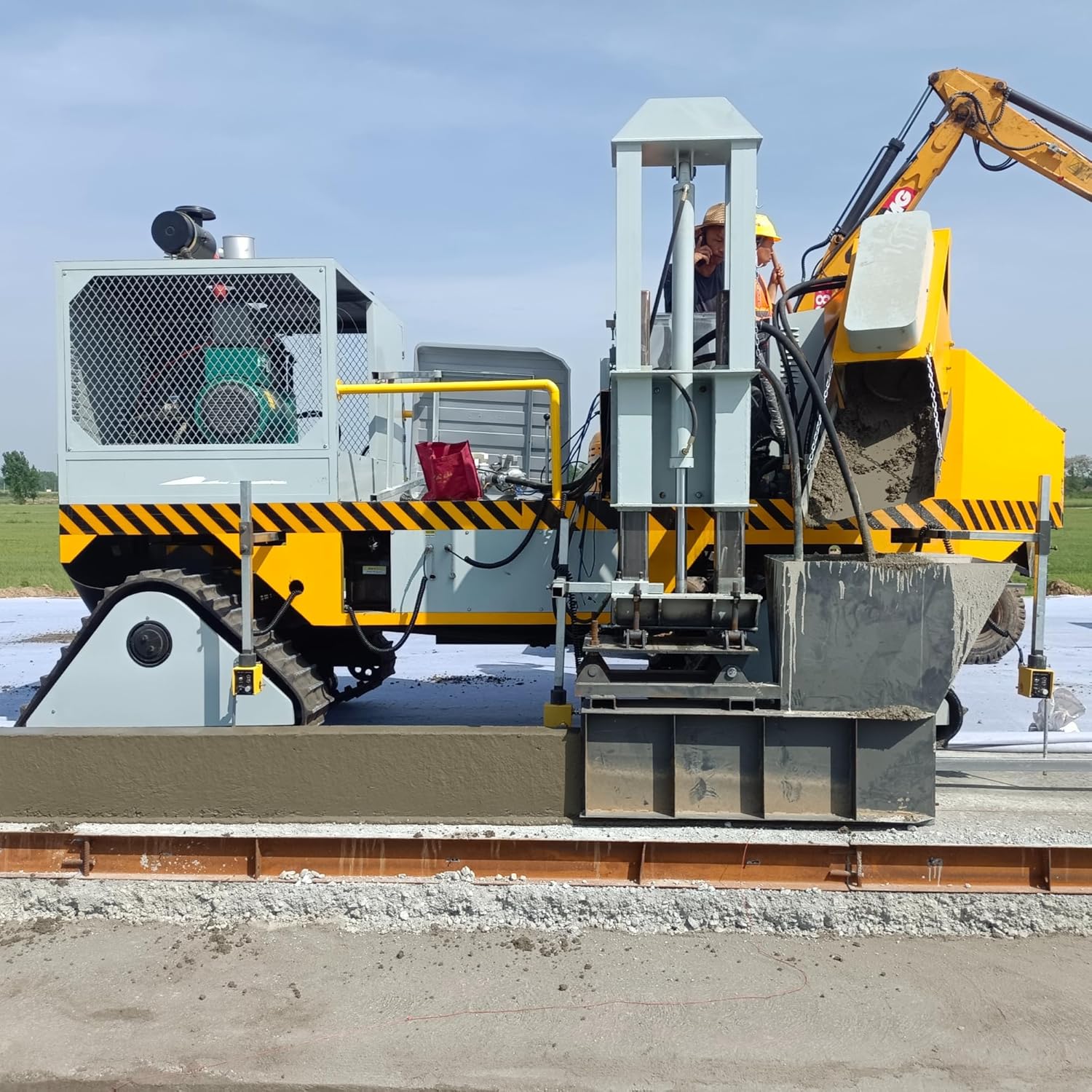 hydraulic curb paving machine,slipform curb paver pros cons,best curb and gutter machine,automatic curb paver worth buying,GPS concrete curb machine,stringless curb paver vs traditional - detailed features and technical specifications