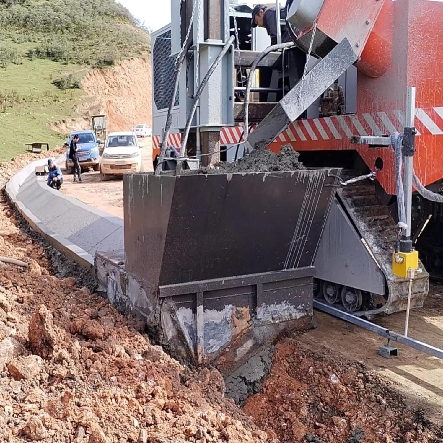 hydraulic curb paving machine,slipform curb paver pros cons,best curb and gutter machine,automatic curb paver worth buying,GPS concrete curb machine,stringless curb paver vs traditional performance testing and real-world results